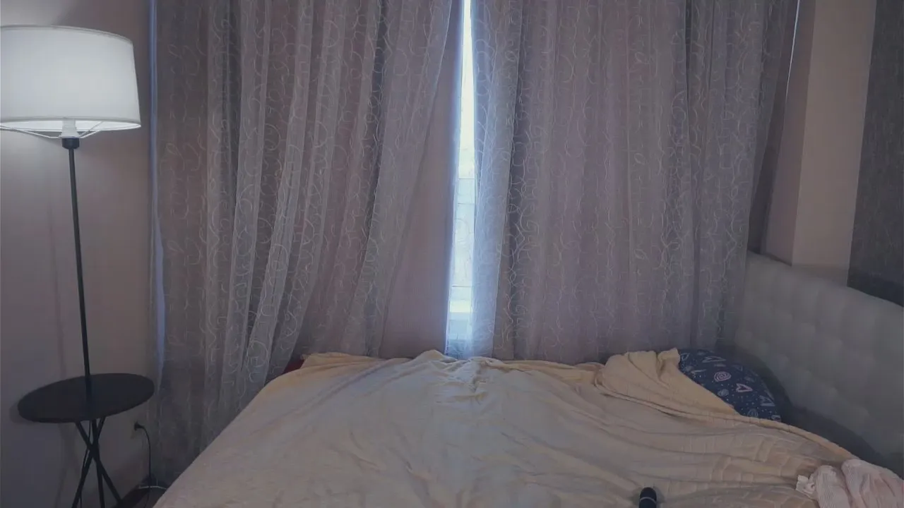 Offline JulianaBlow on Cam4