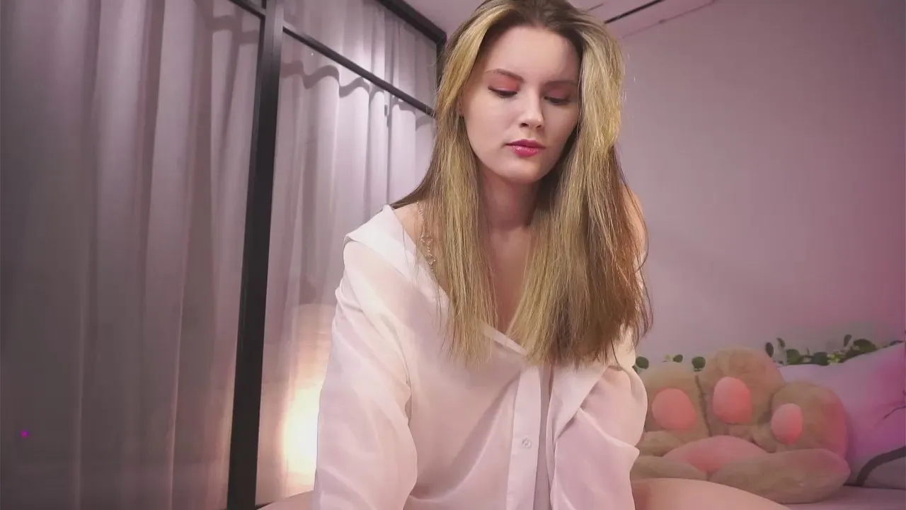 Offline JulianaHammond on Cam4