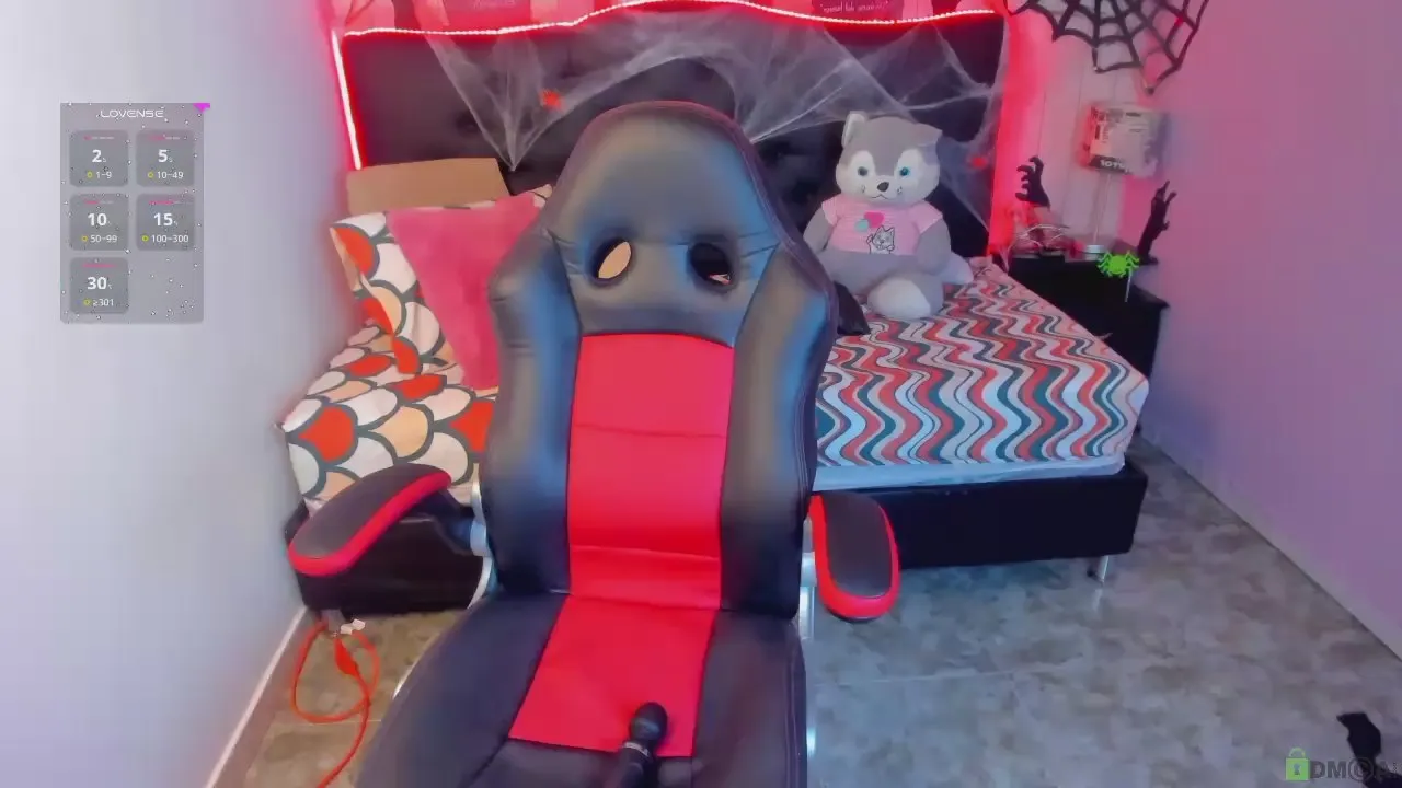 Offline julieth_love_ on Cam4