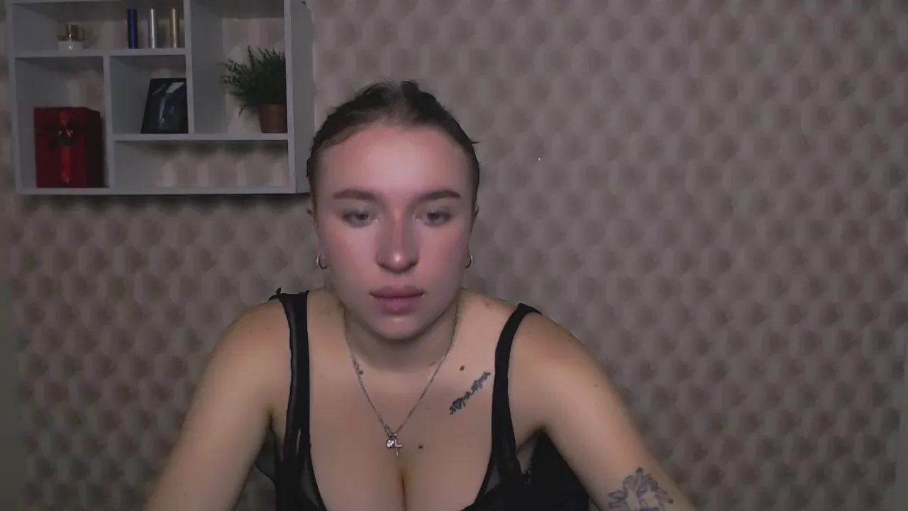 Offline JuliLa_ on Cam4