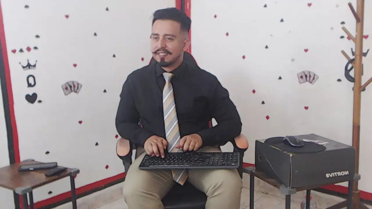 Offline KalethBigDick88 on Cam4