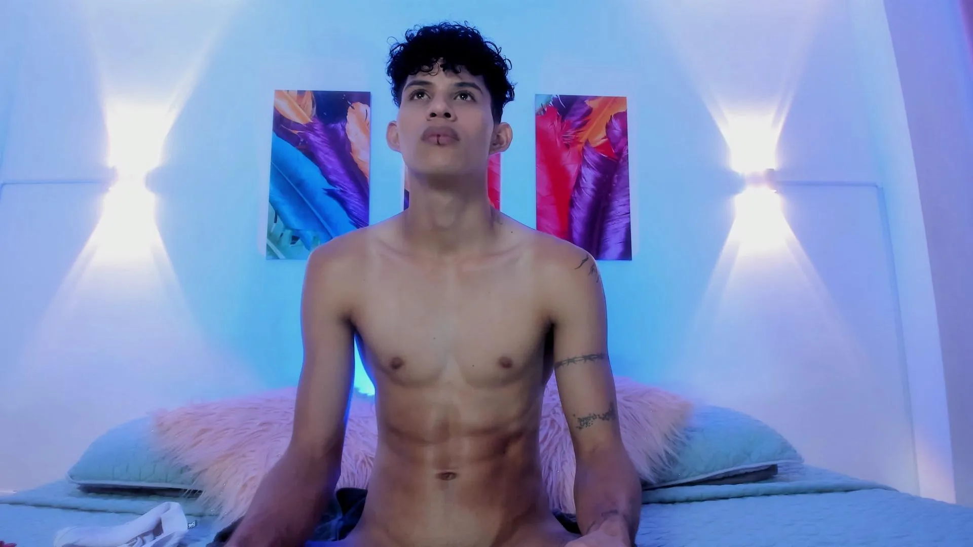 Freechat KamiSuarez on Cam4