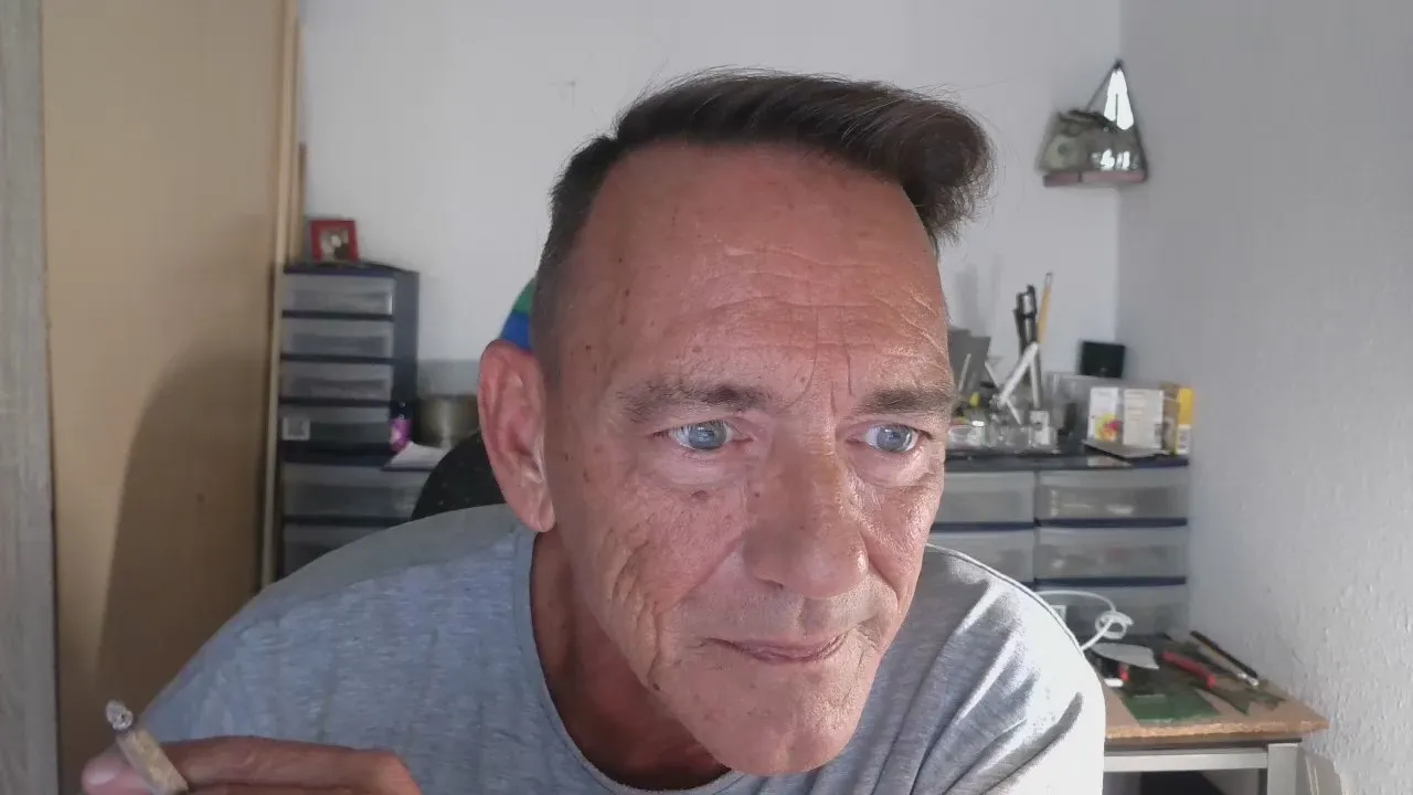 Offline kandyffm on Cam4