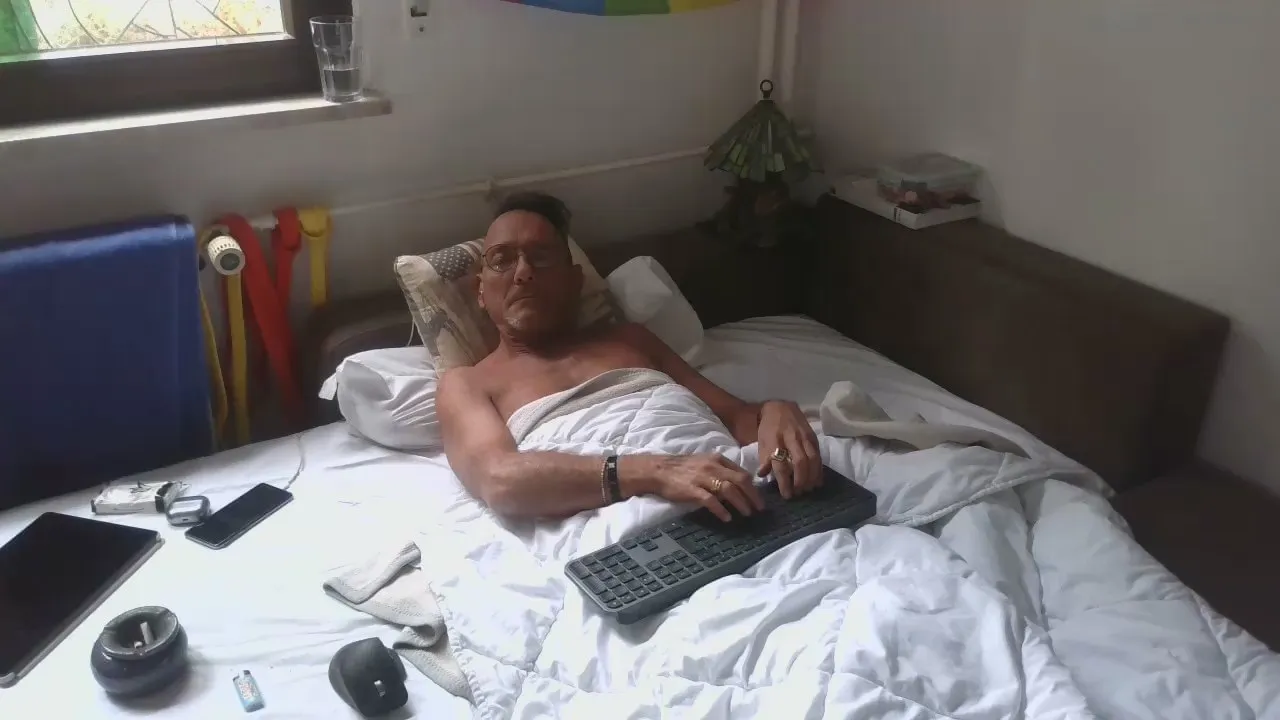 Offline kandyffm on Cam4