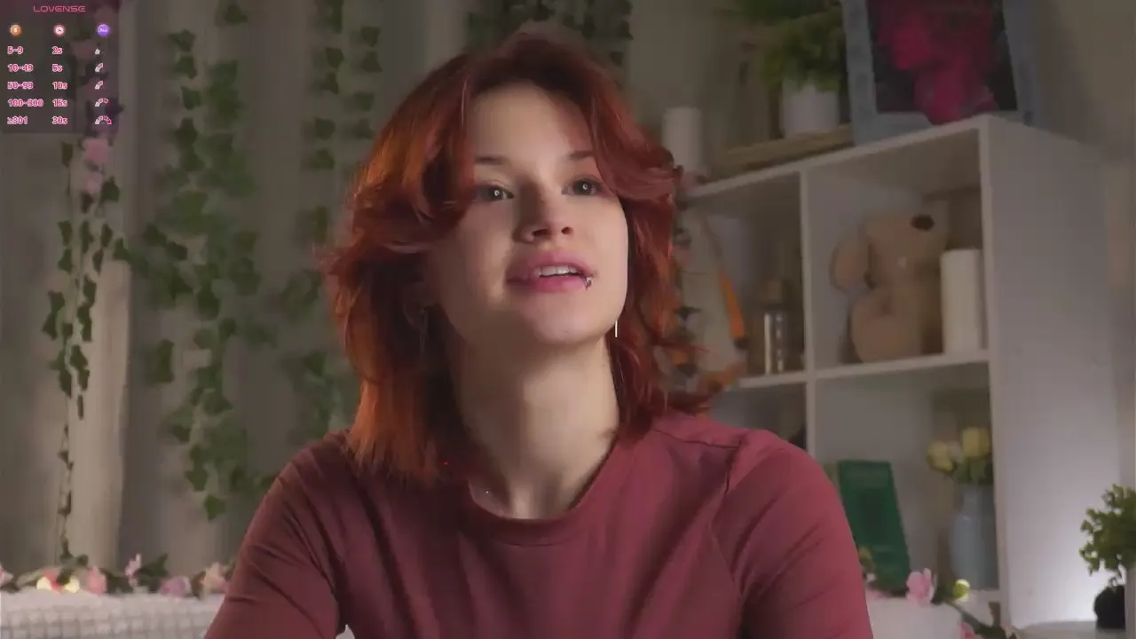 Offline KareenWarley on Cam4