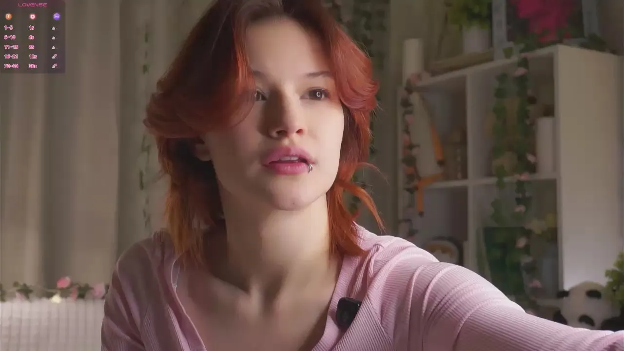 Offline KareenWarley on Cam4