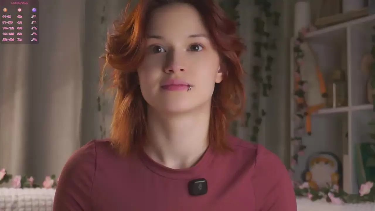 Offline KareenWarley on Cam4