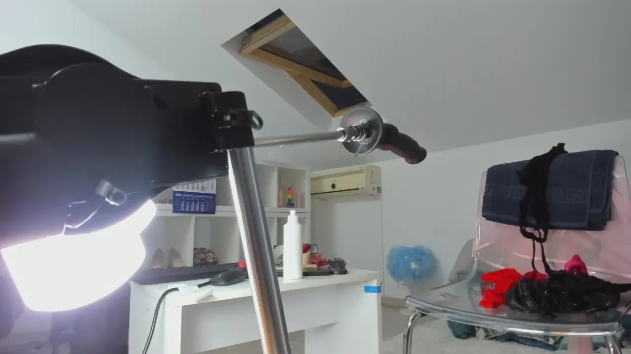 Offline karlahartlley on Cam4