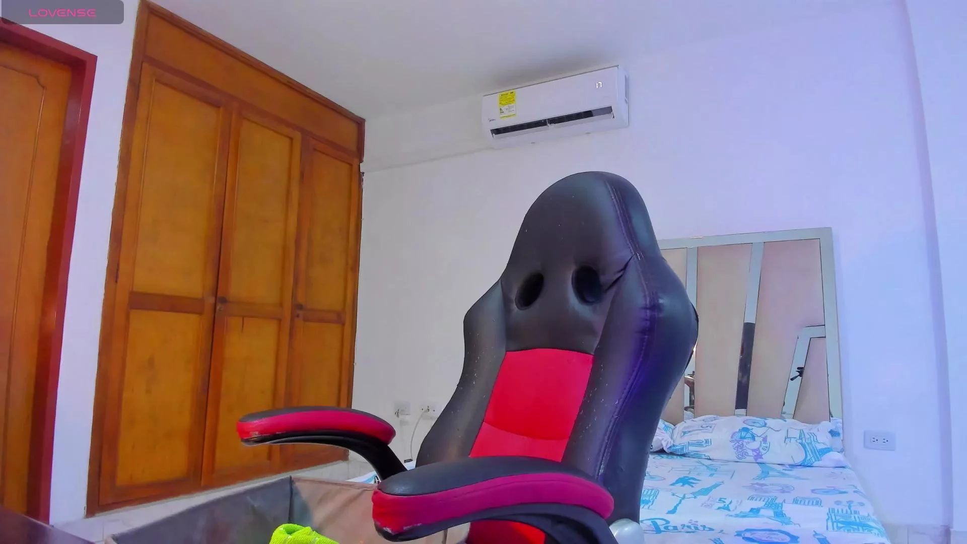 Offline Karlie_Moore on Cam4