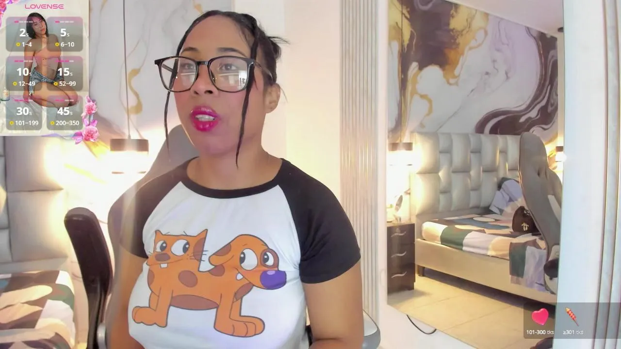 Offline Karlie_Moore on Cam4