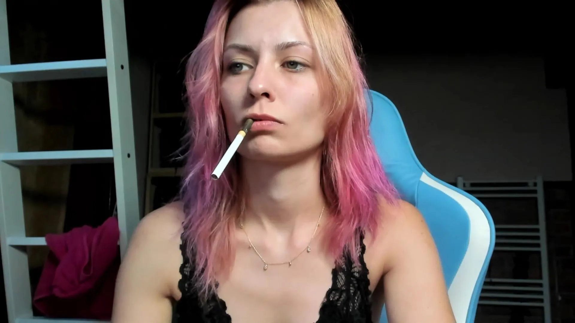 Offline Karoline121 on Cam4