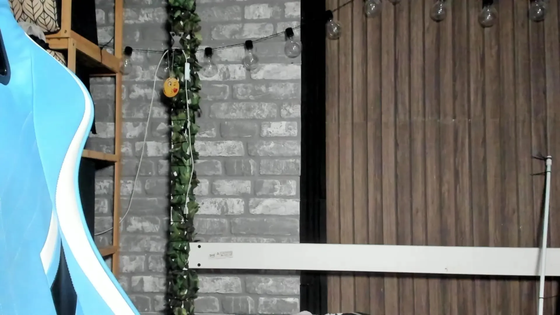 Offline Karoline121 on Cam4