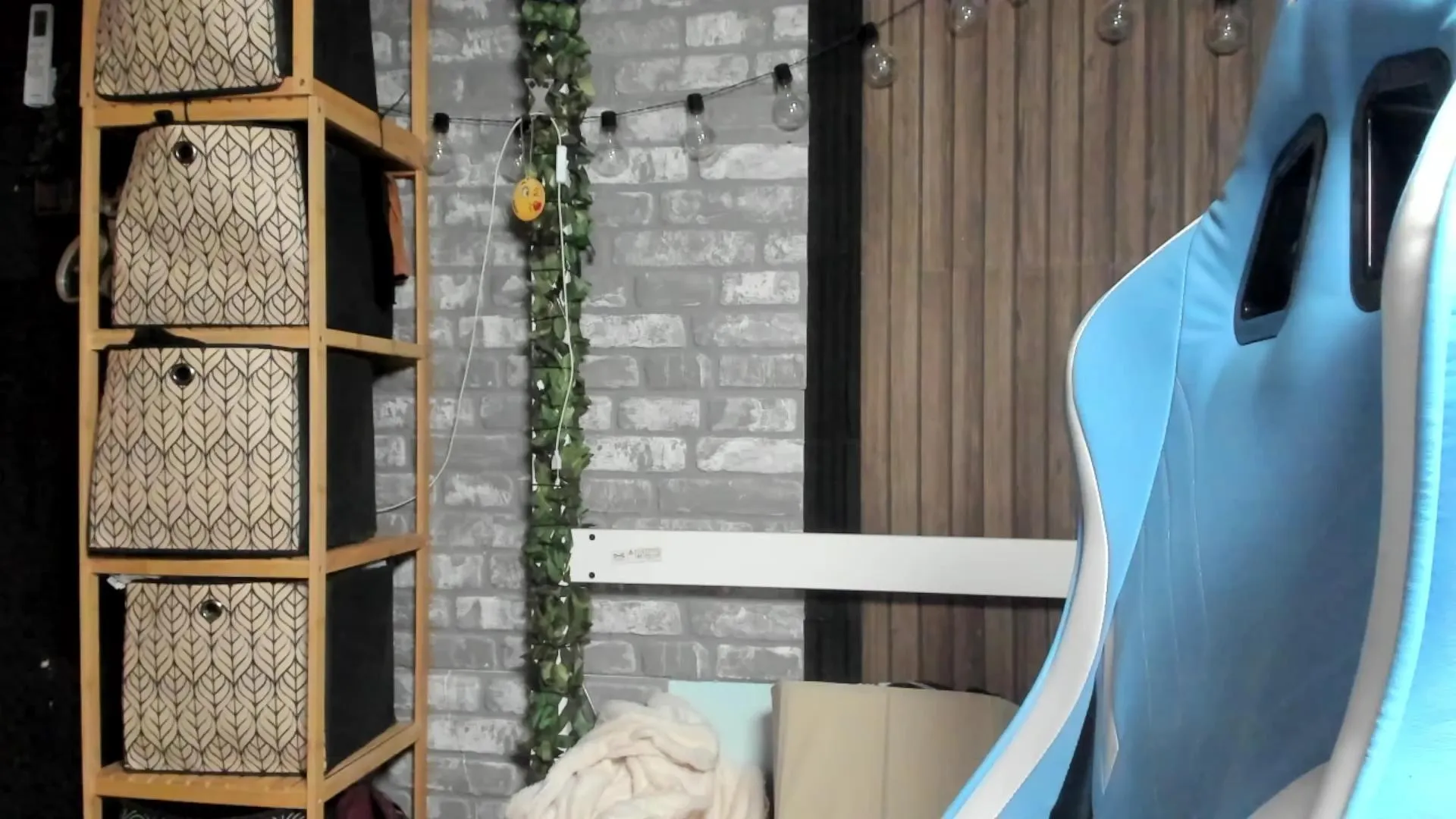 Offline Karoline121 on Cam4