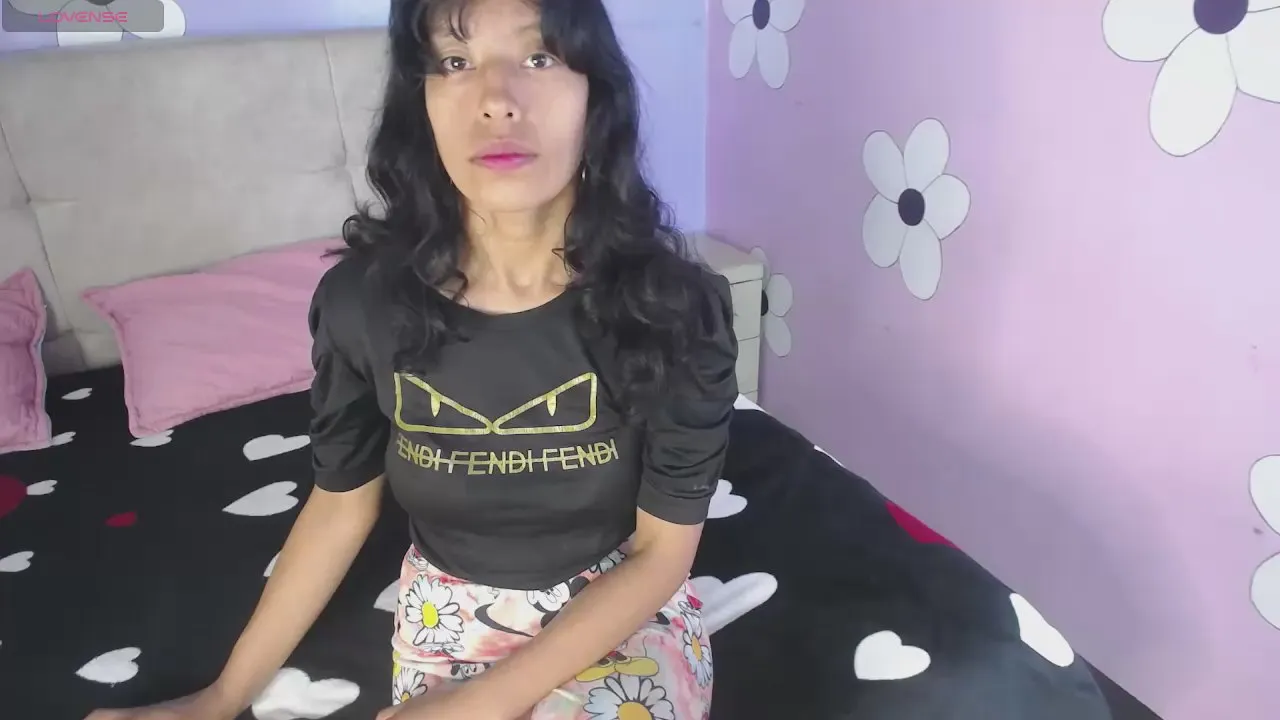 Offline Karoline_066 on Cam4