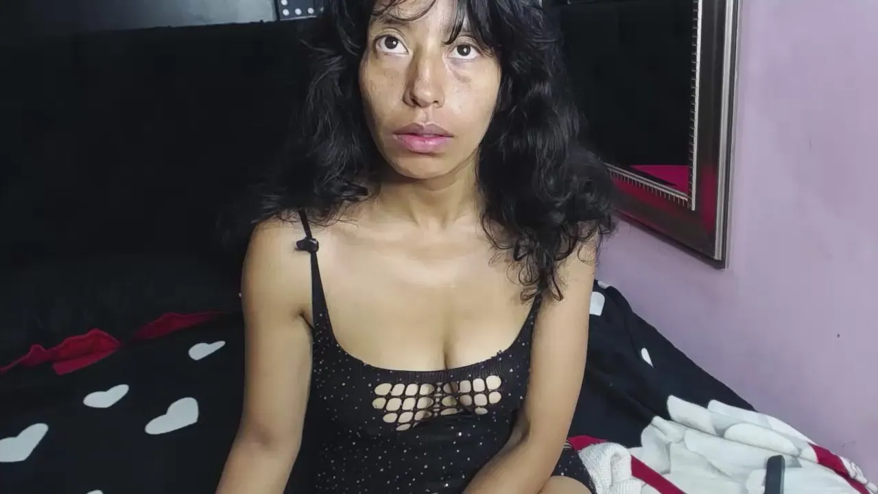 Offline Karoline_066 on Cam4