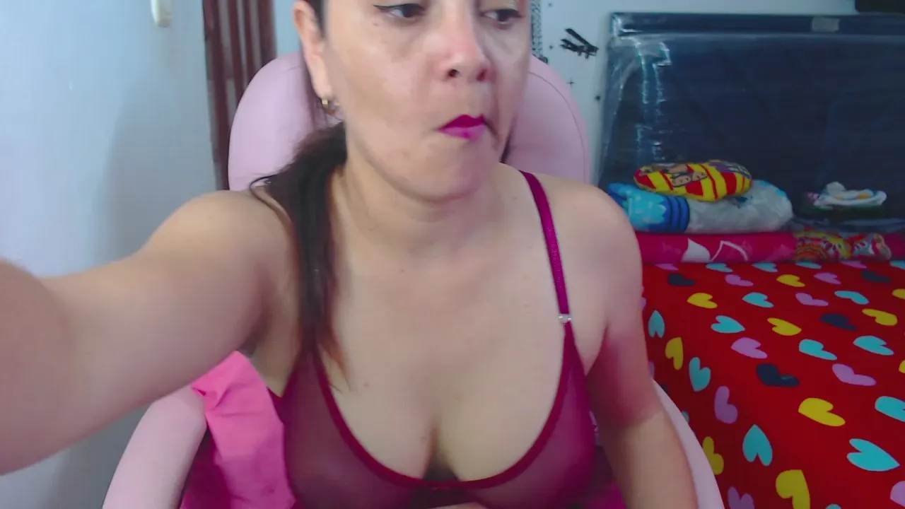 Offline KatheLatin_92 on Cam4