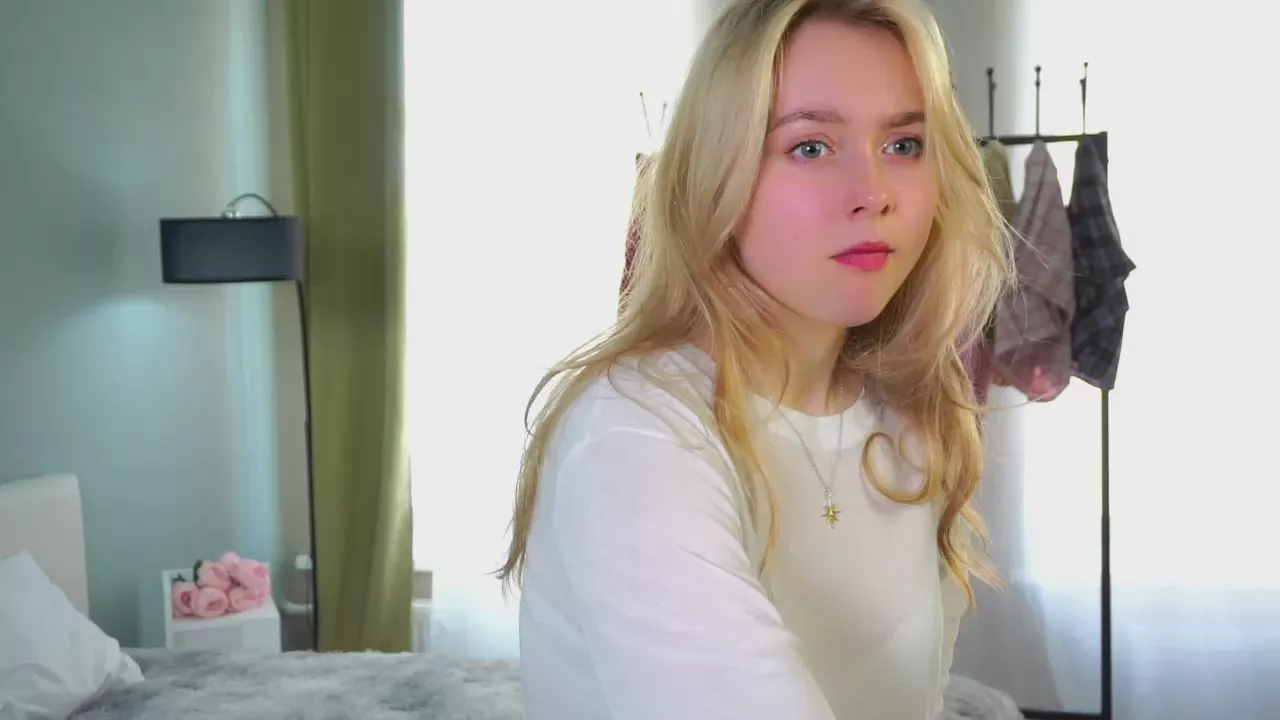 Offline KatieGroves on Cam4