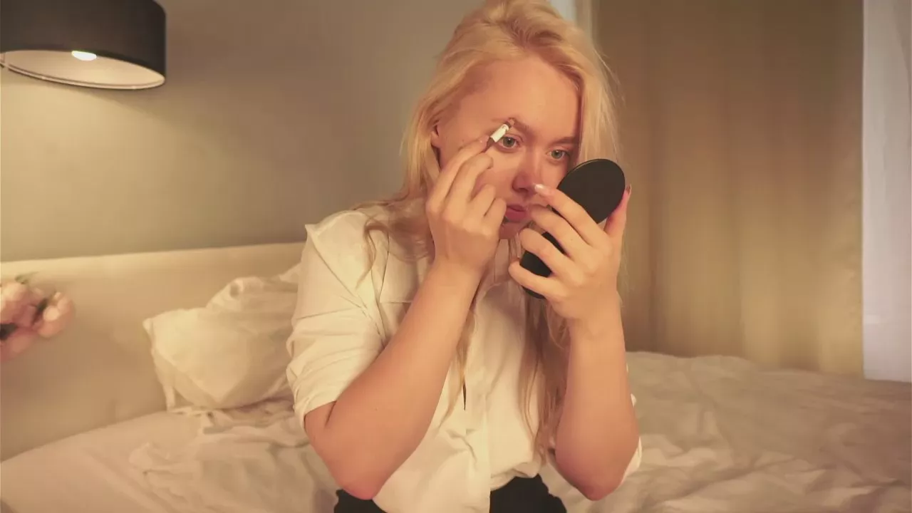 Offline KatieGroves on Cam4