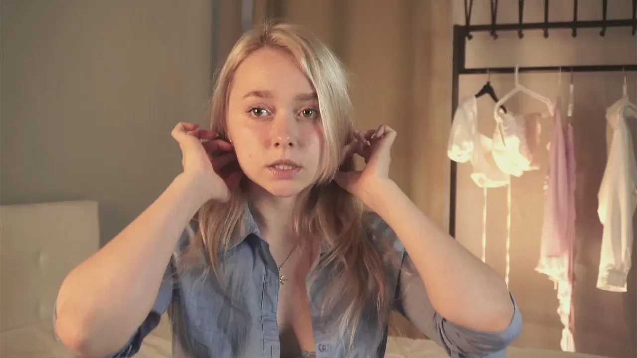 Offline KatieGroves on Cam4