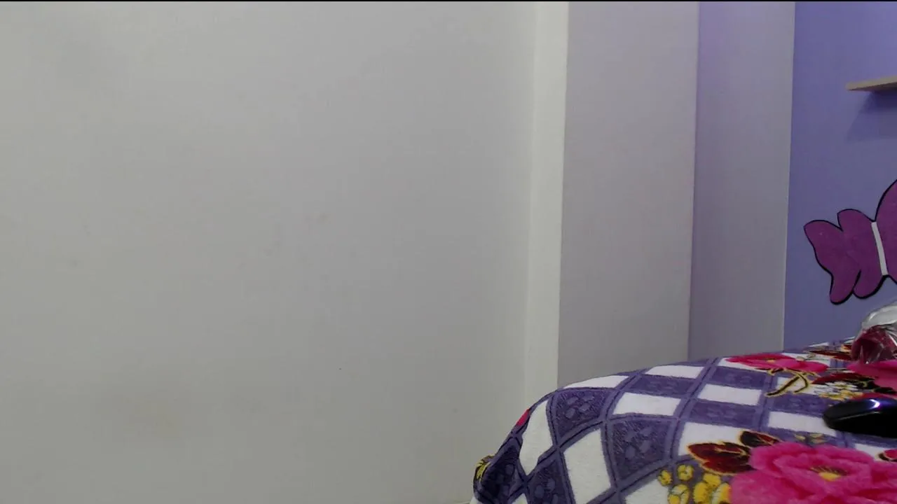 Offline katty18love18 on Cam4