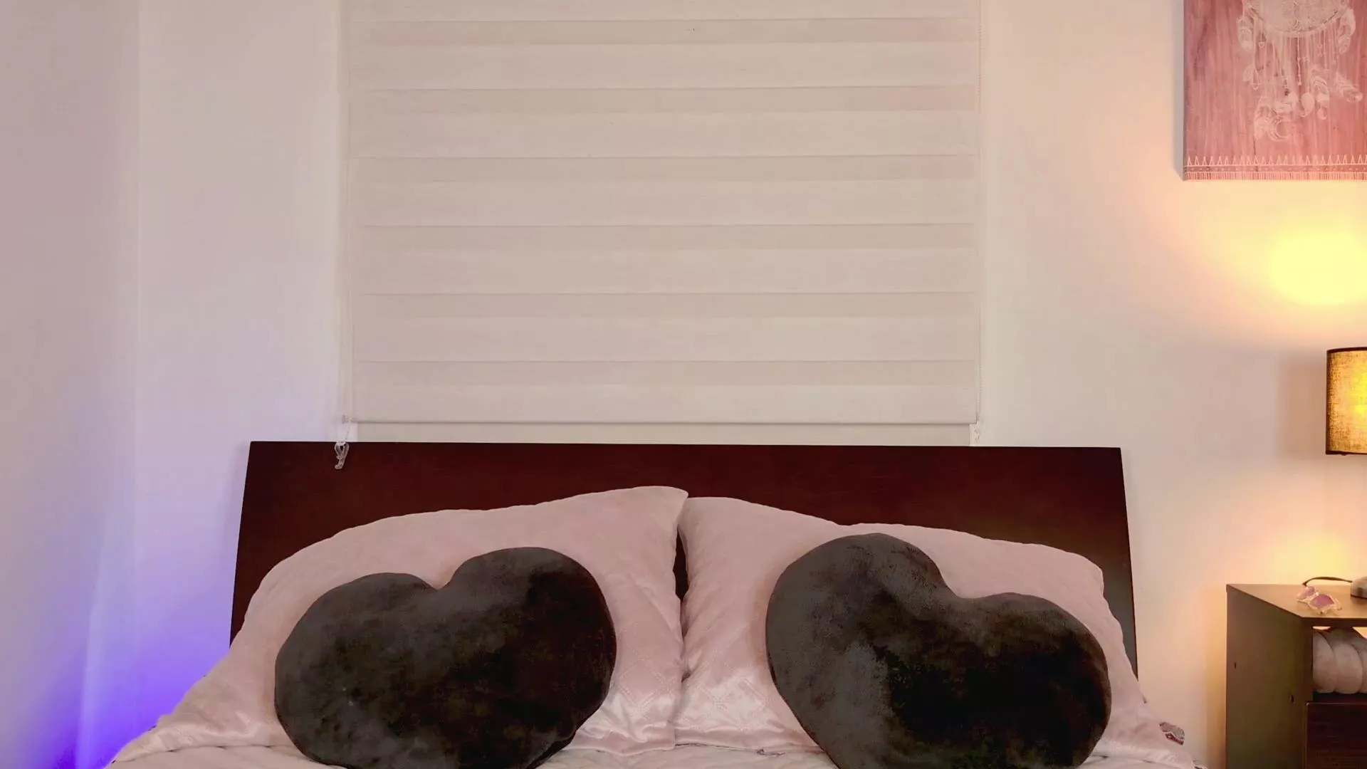 Offline kellytesh_ on Cam4