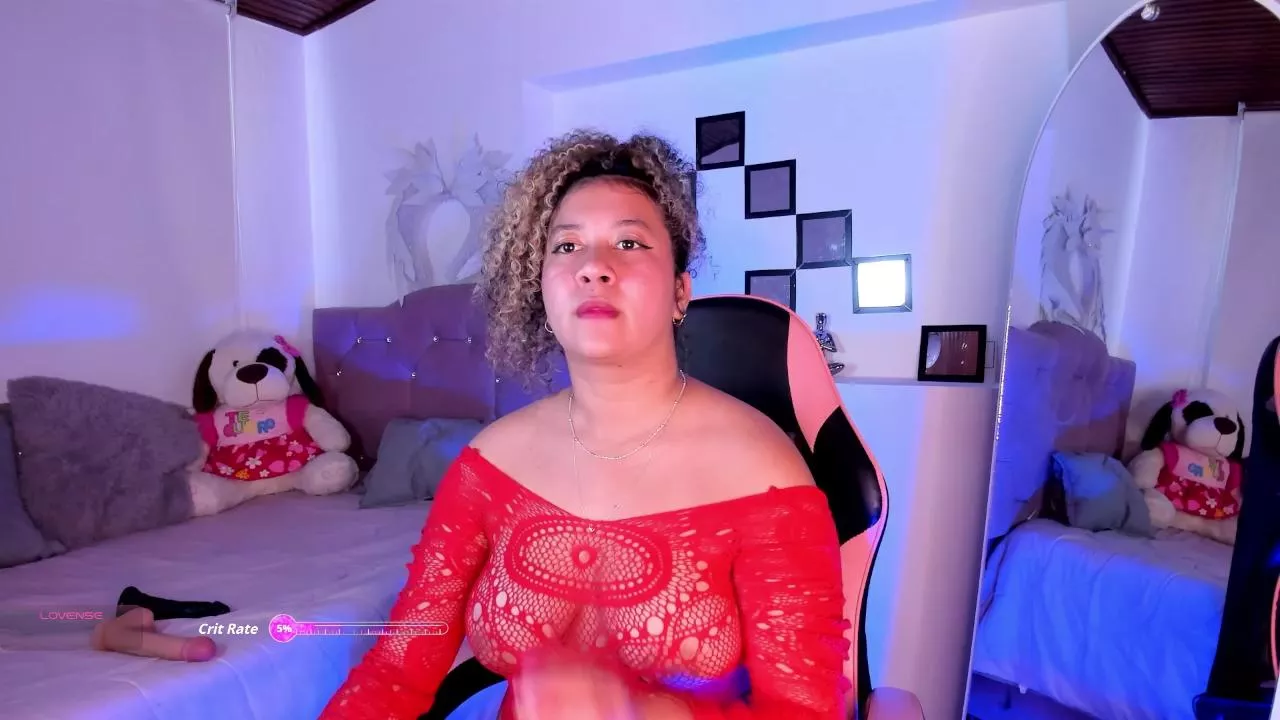 Offline KeniaThompson01 on Cam4