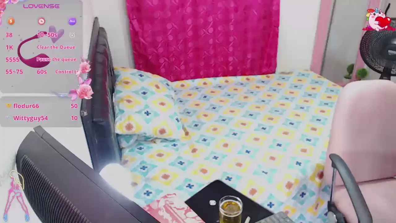 Offline kimberlybellu on Cam4