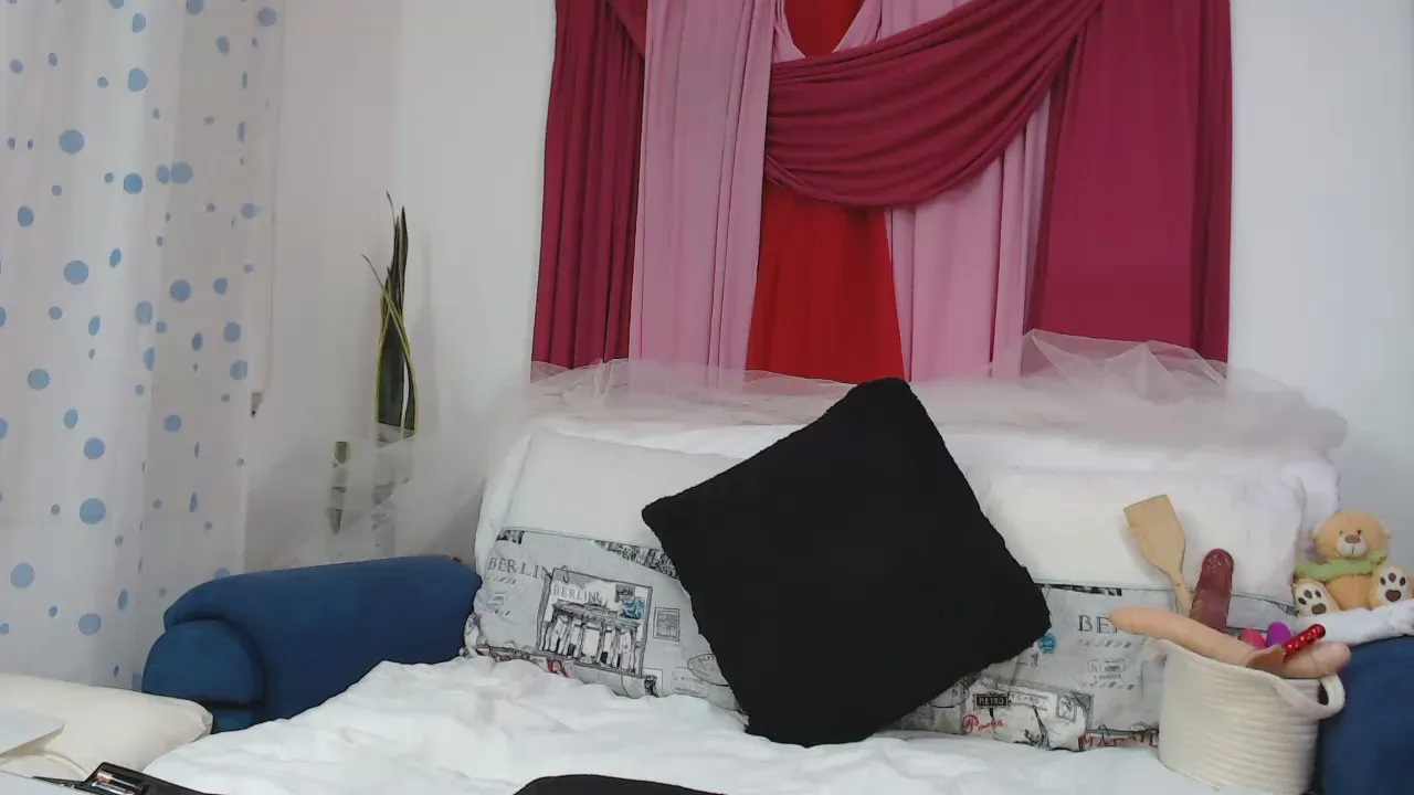 Offline KimberlyBirdx on Cam4