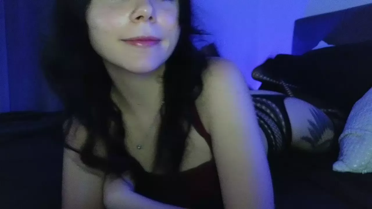 Offline kissedbythemoon on Cam4