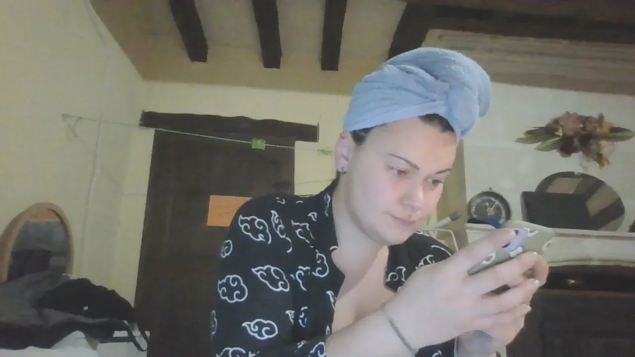 Offline kittyrossa on Cam4