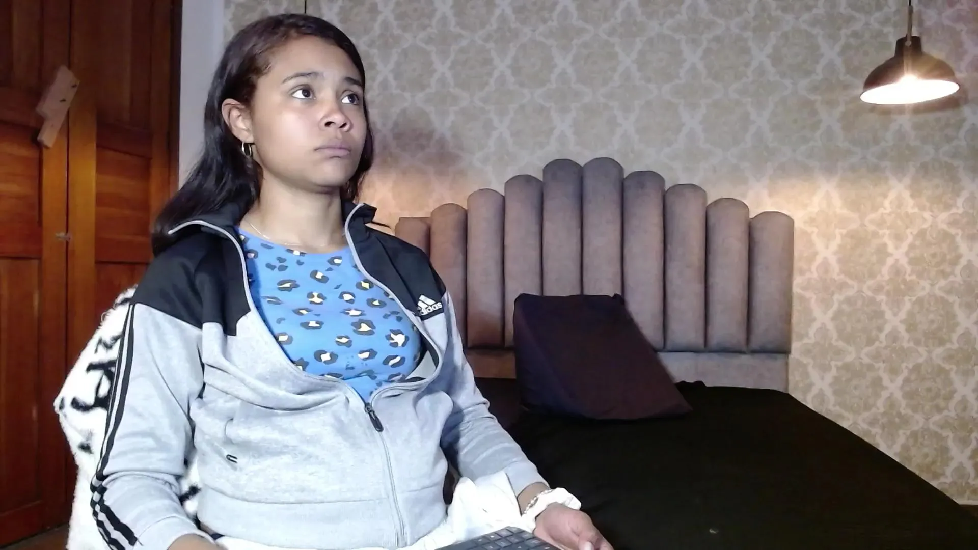 Offline kristall_06 on Cam4