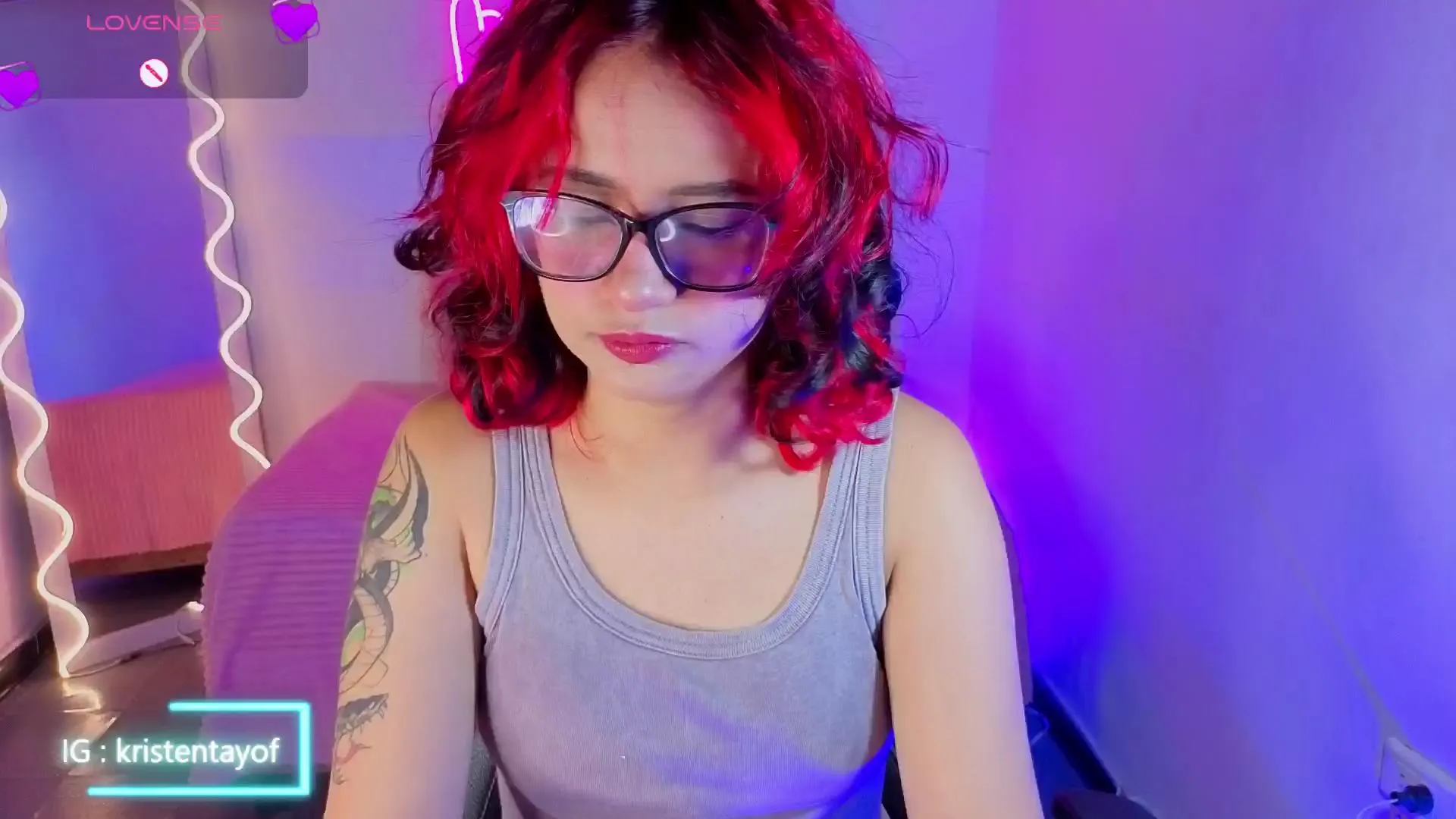 Offline Kristen_tay on Cam4