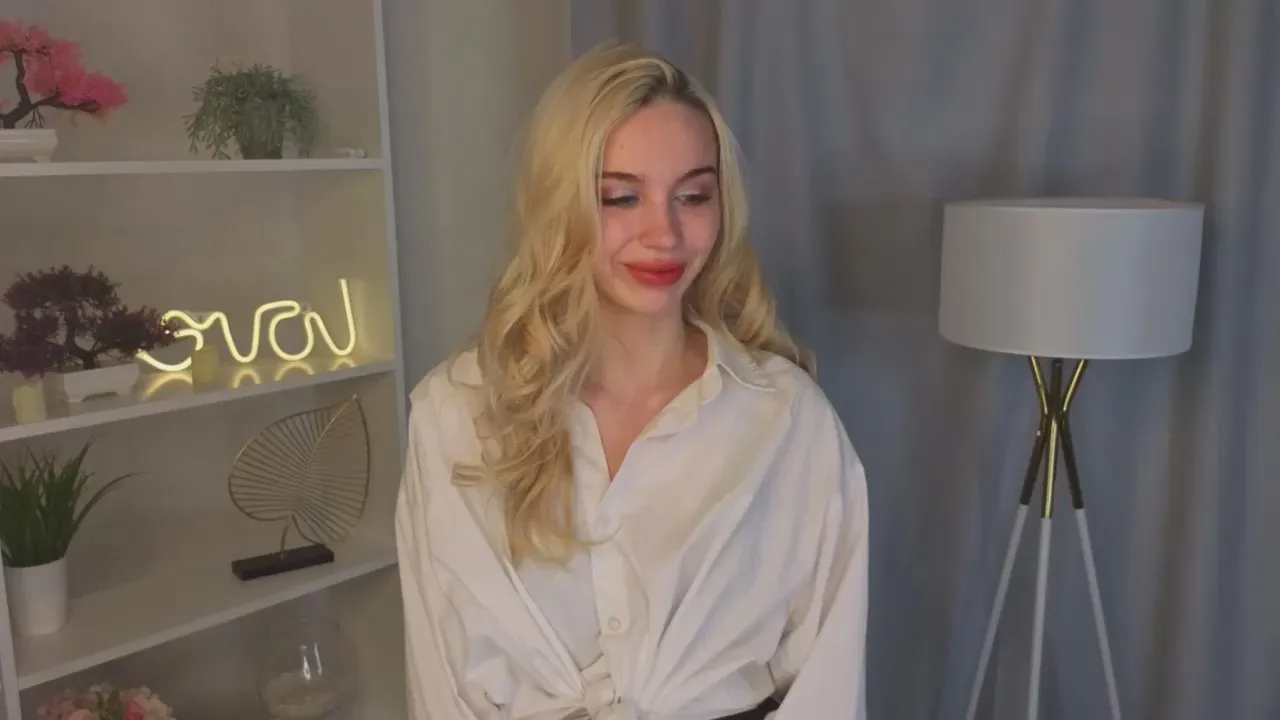 Offline KristenStegner on Cam4