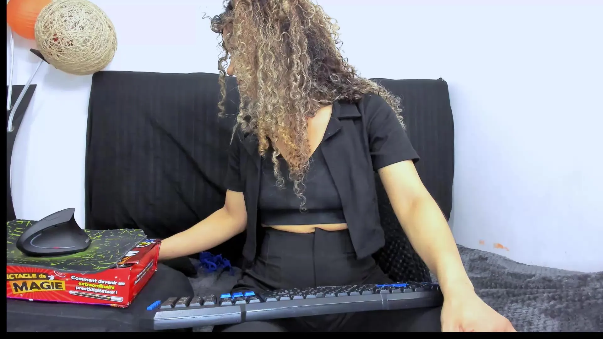 Offline Kylie_Jen on Cam4