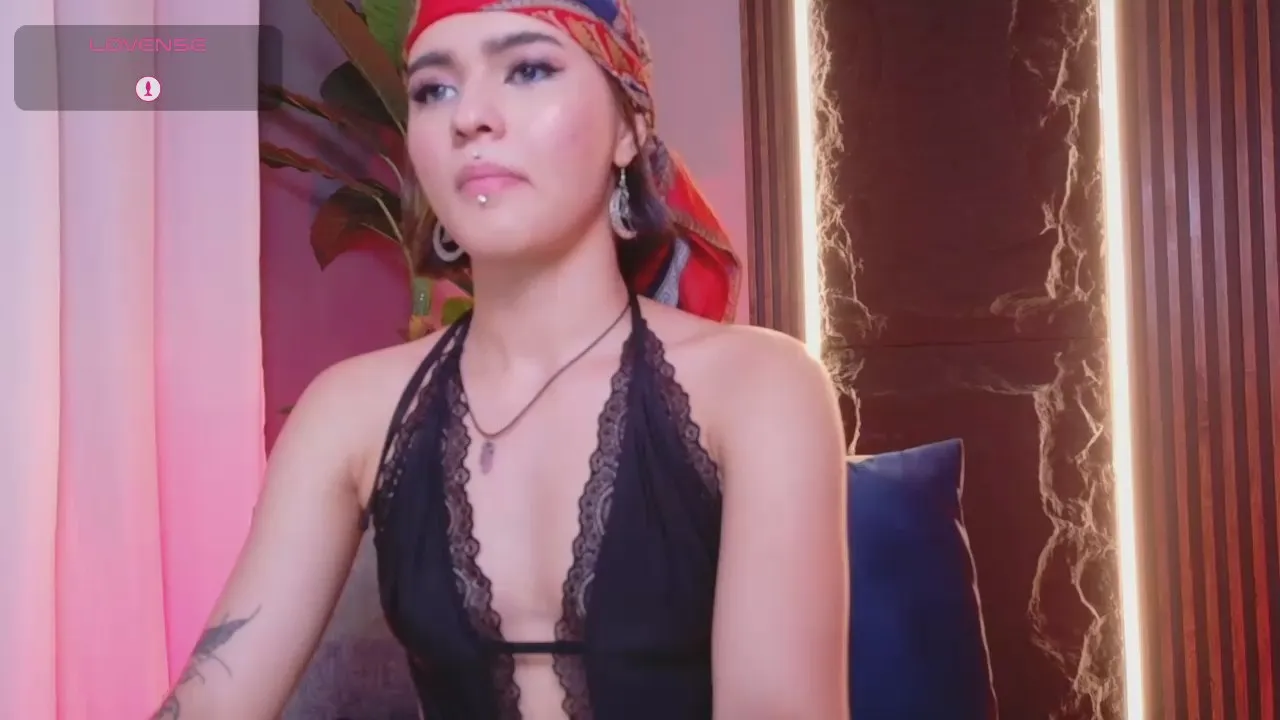 Freechat la_diabla_1 on Cam4