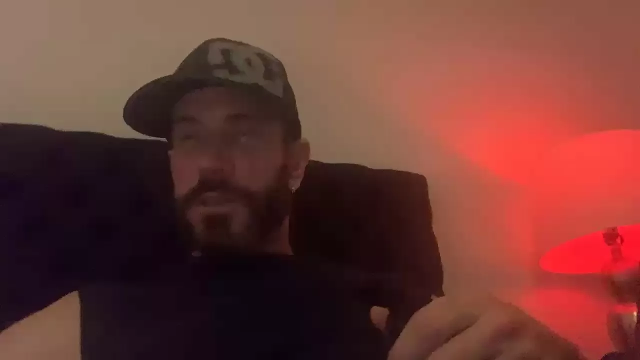 Offline LAChestFur on Cam4