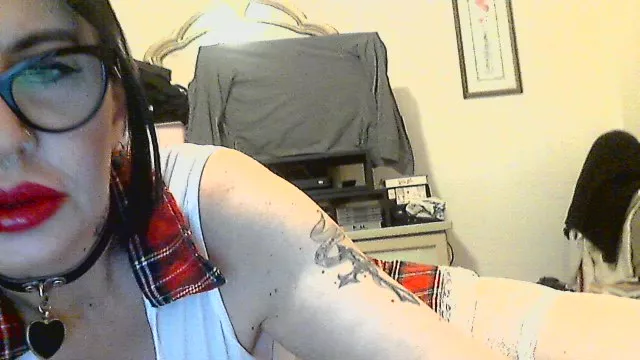 Offline Lady_Goth73 on Cam4