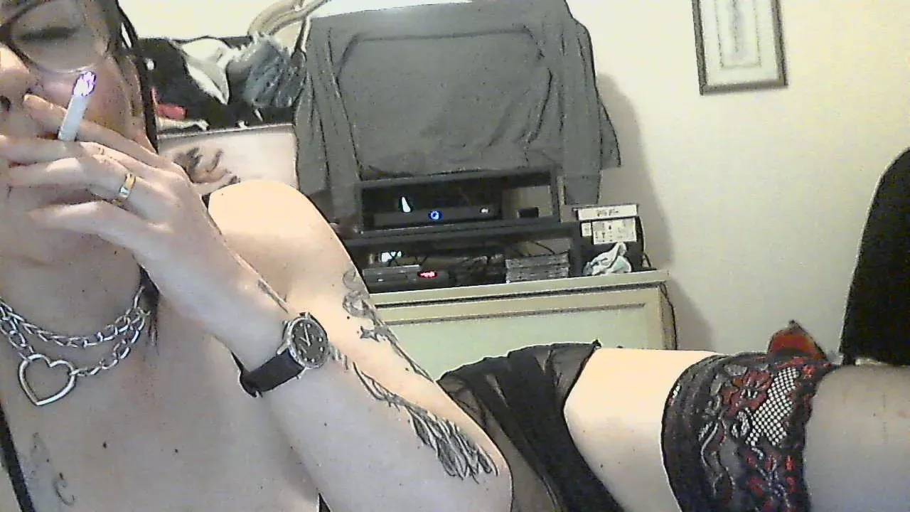 Offline Lady_Goth73 on Cam4