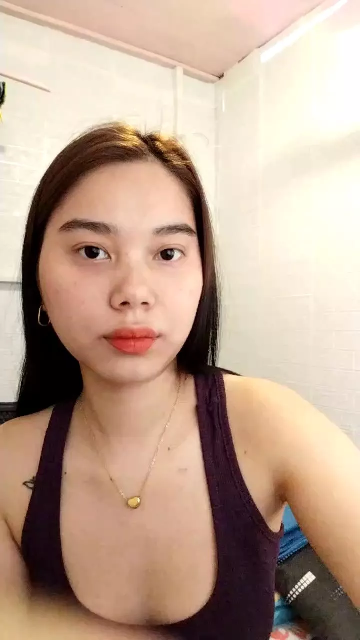 Freechat ladykisses23 on Cam4