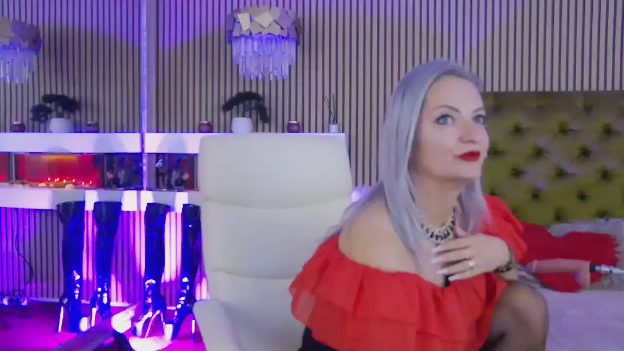 Offline LadyTouch4u on Cam4