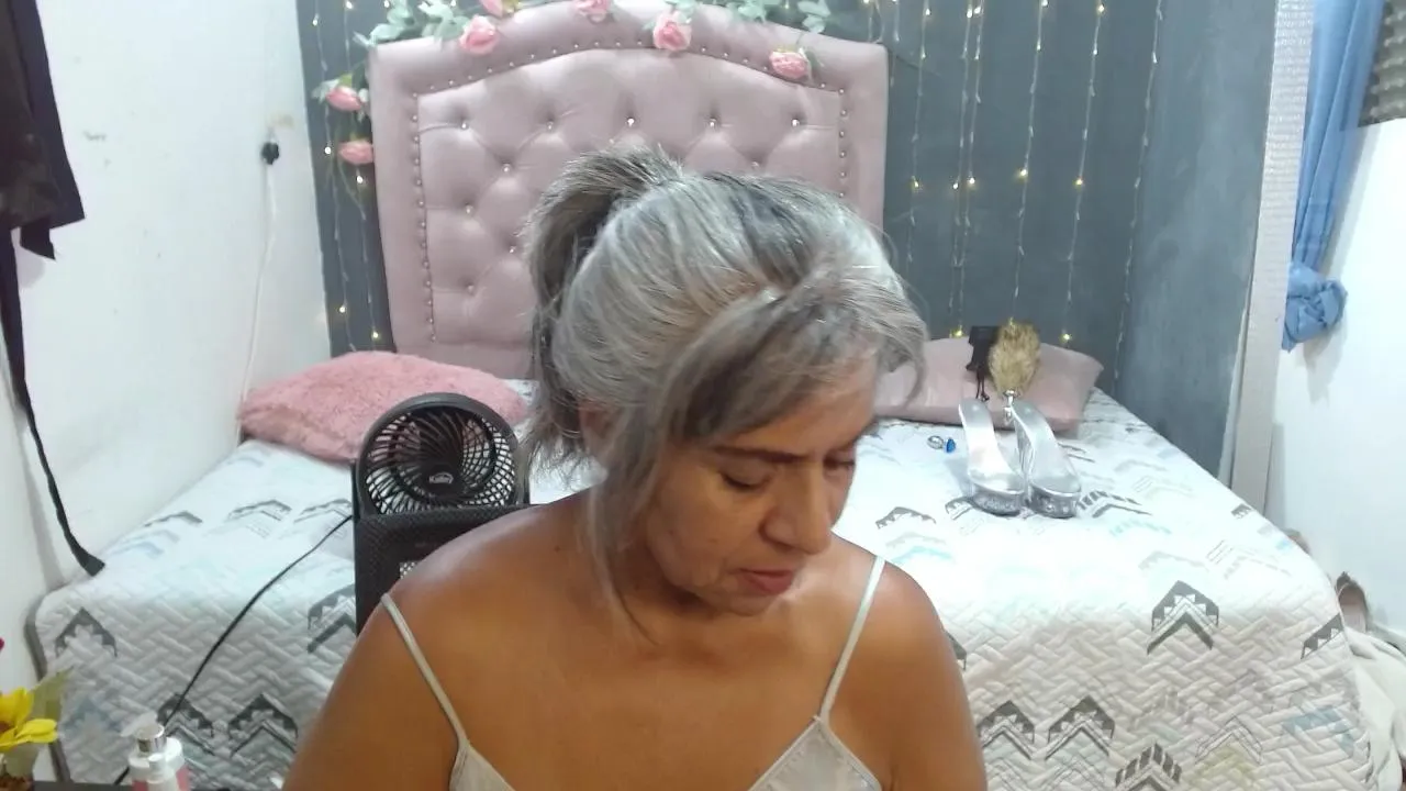 Offline lalisha_96 on Cam4