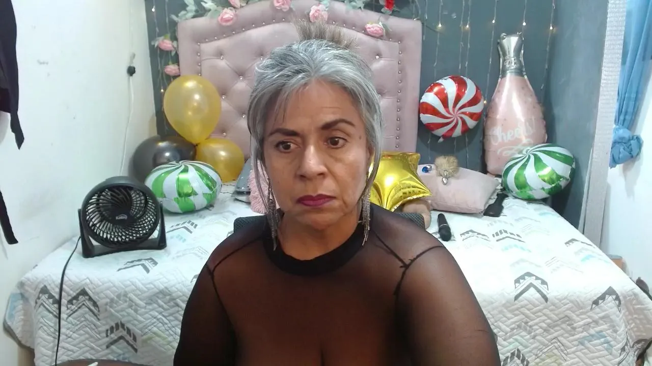 Offline lalisha_96 on Cam4