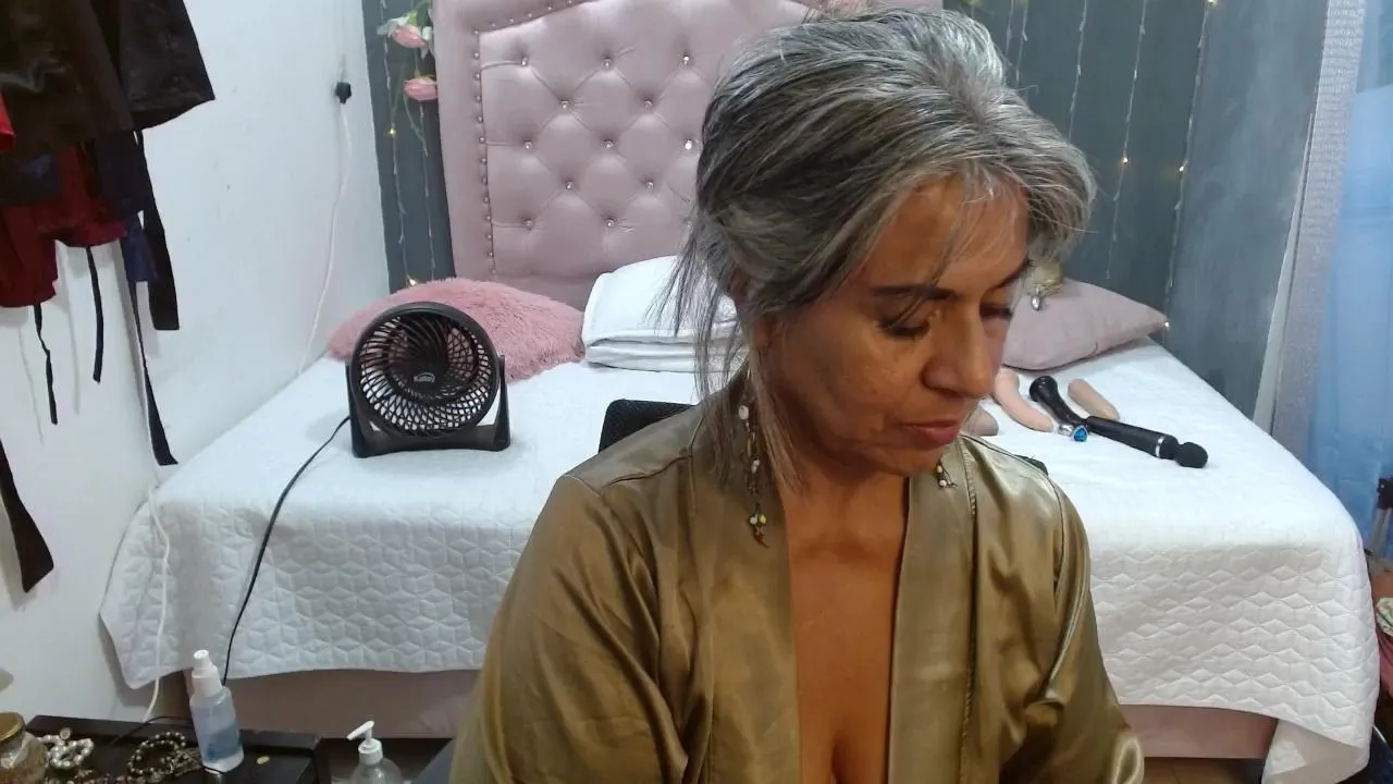 Offline lalisha_96 on Cam4