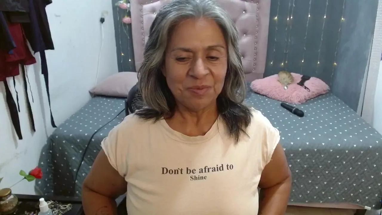 Offline lalisha_96 on Cam4