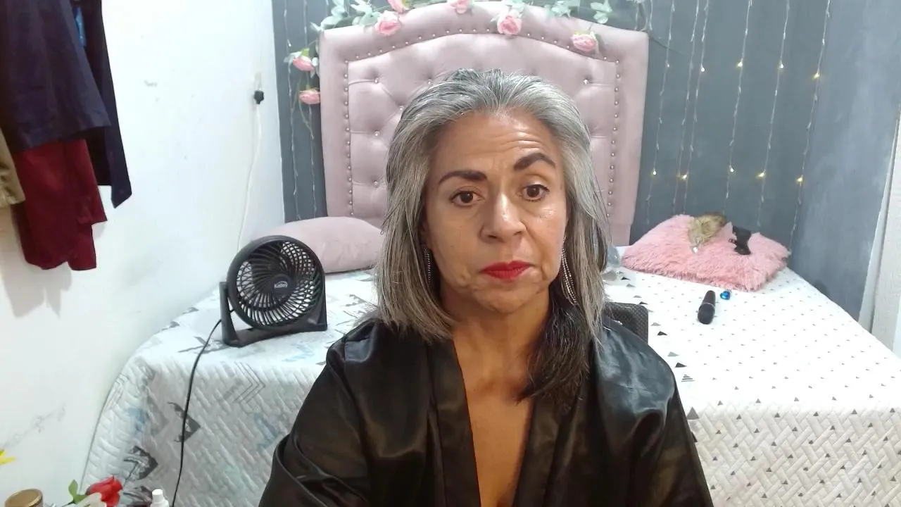 Offline lalisha_96 on Cam4