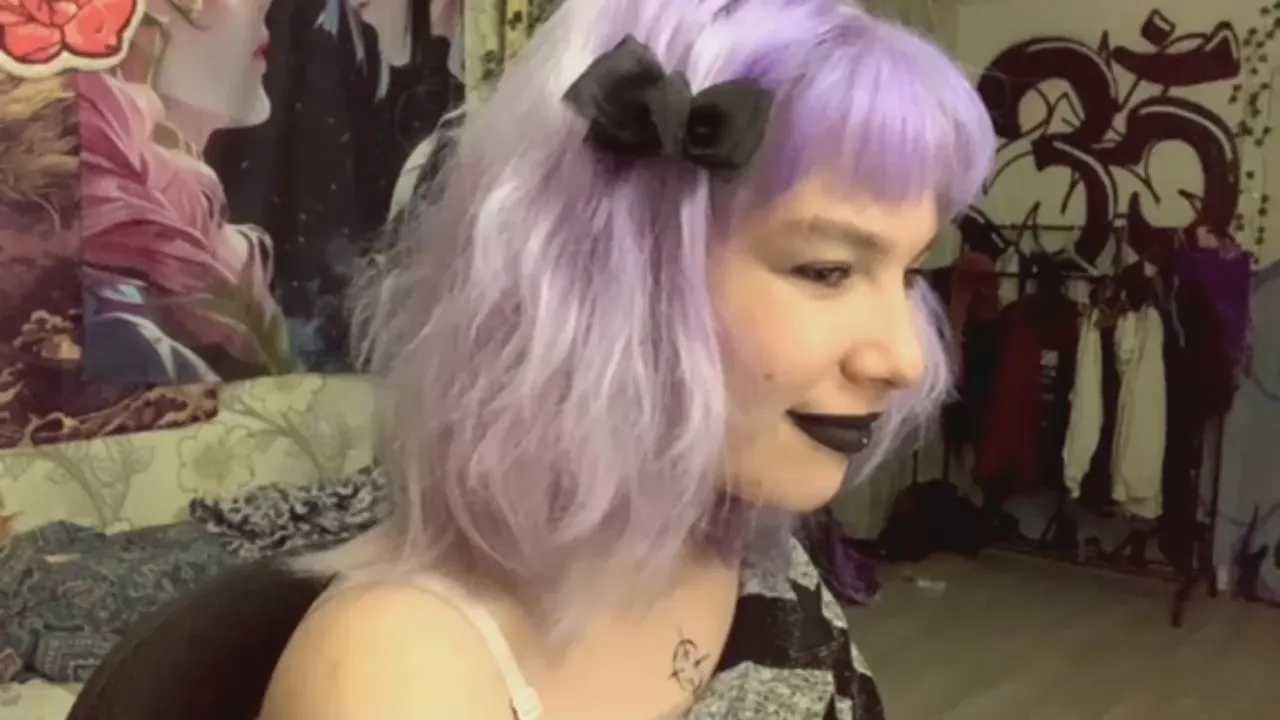 Offline LanaBurling on Cam4