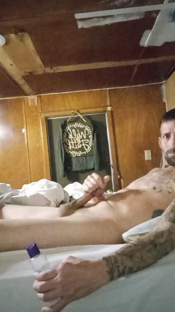 Offline Landongray1982 on Cam4