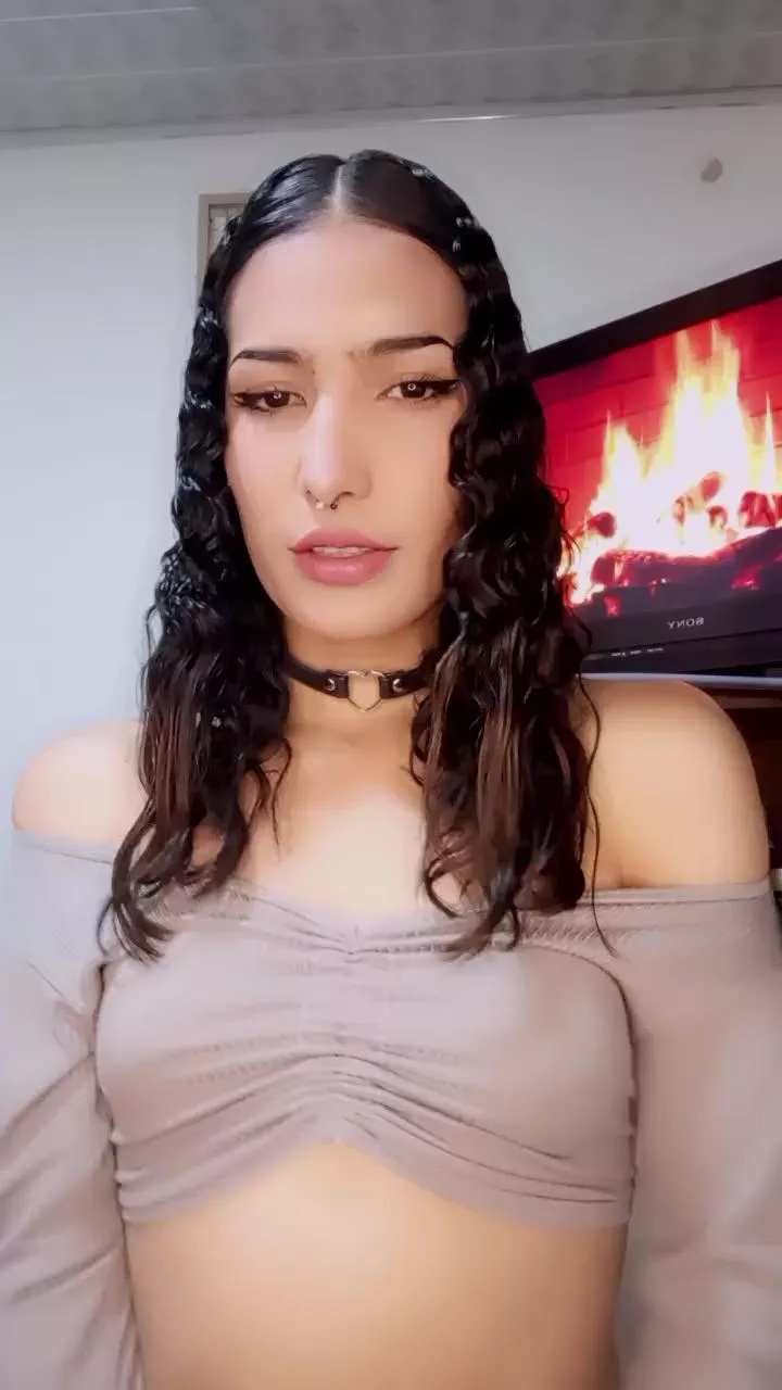 Offline Lanna_horny on Cam4