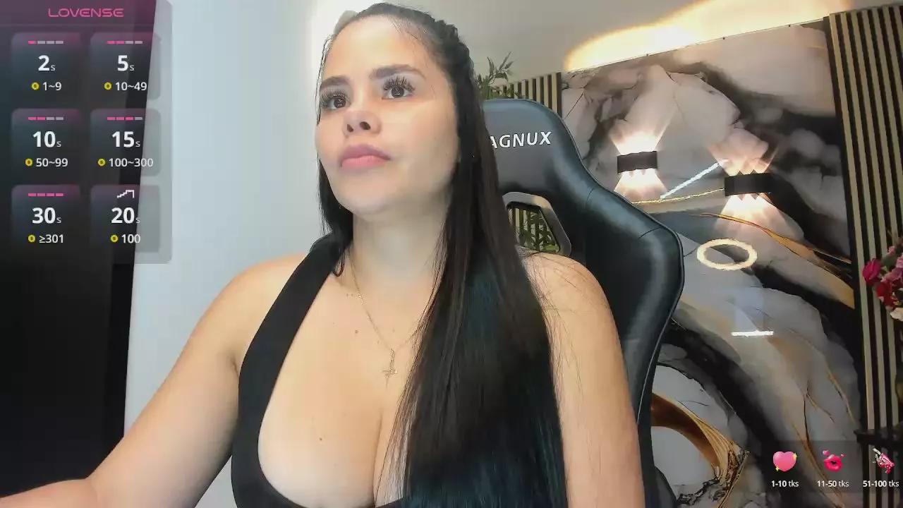 lararoberts_ from Cam4