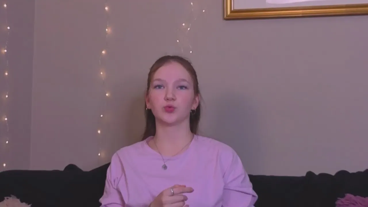 Offline LareeChanchuan on Cam4